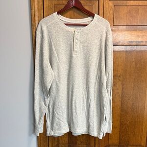 Old Navy Men's Light Gray Long Sleeve Henley